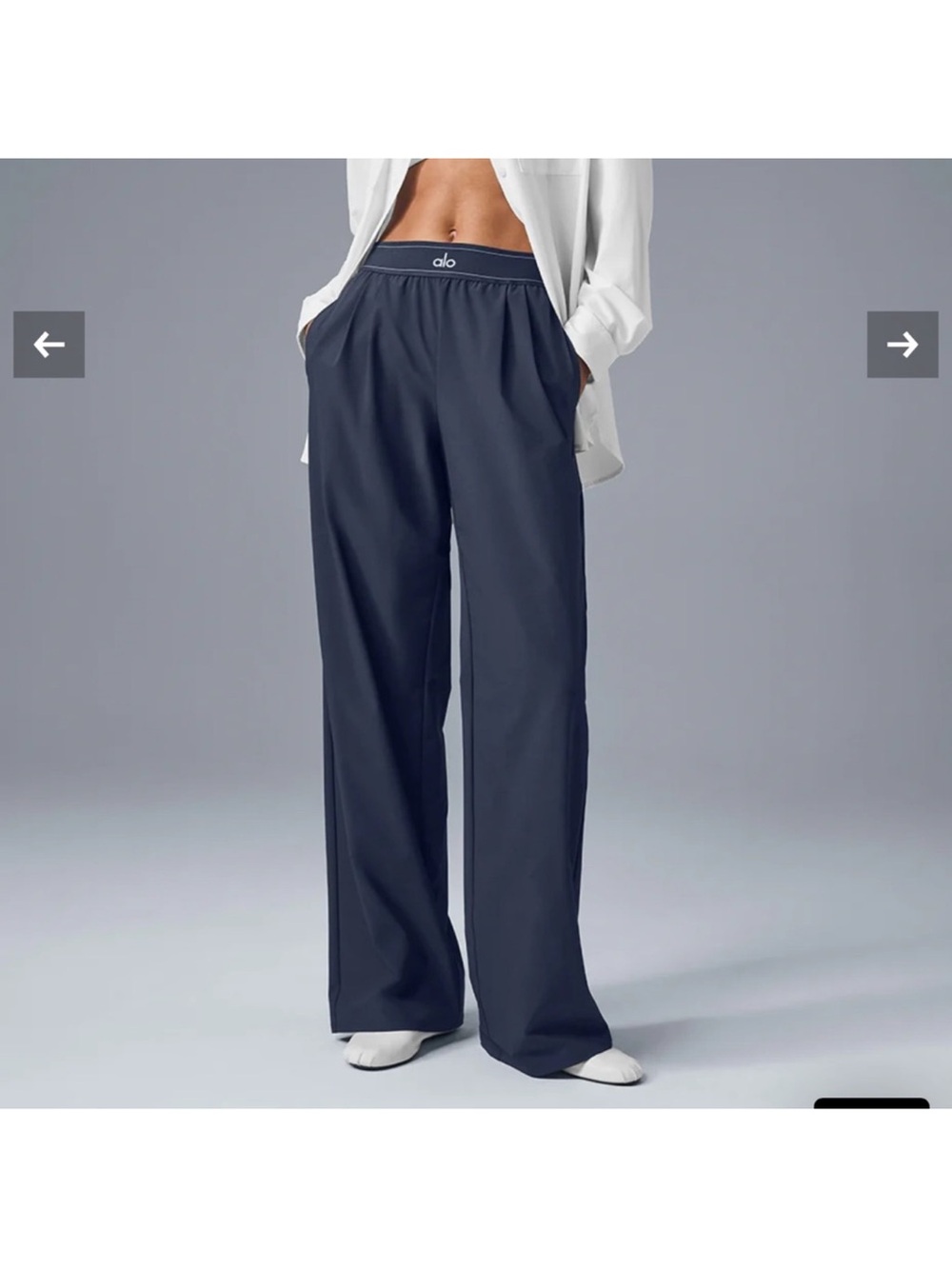 ALO Yoga Wide-Leg Lounge Pants in Navy trouser xl l large